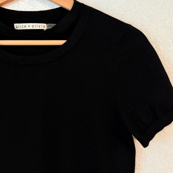 Alice + Olivia Roslyn cutout fitted sweater top size M - Picture 5 of 13